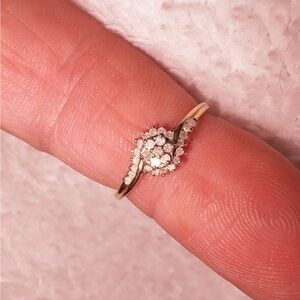 Elegant 10k Gold Women's Ring